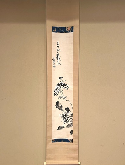 与謝蕪村　紙本彩色画　【　唐　美人画　】　軸先木　箱は池大雅鑑識箱をお付けします 与謝蕪村 紙本彩色画 【 唐 美人画 】 軸先木 箱は池大雅鑑識箱